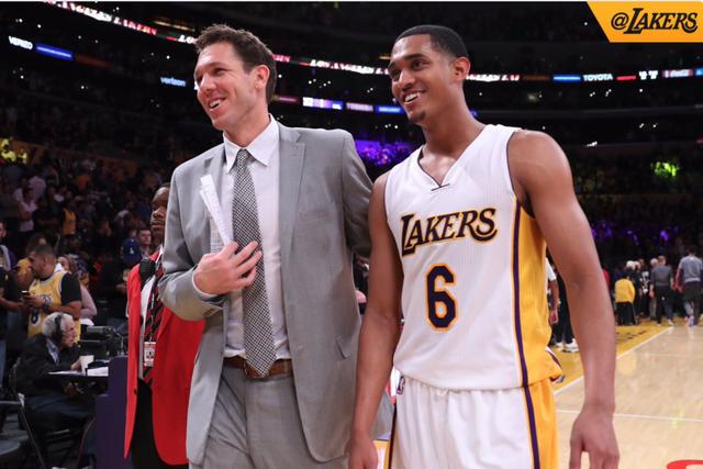 站桩拉扯 站桩拉扯