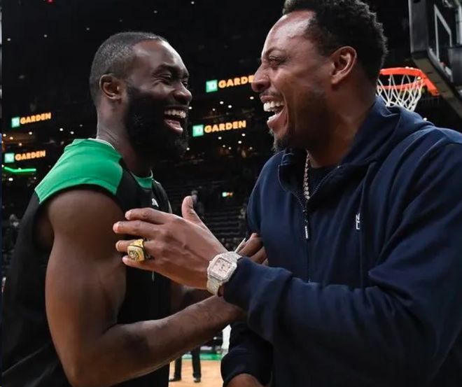 展现的是执 展现的是执