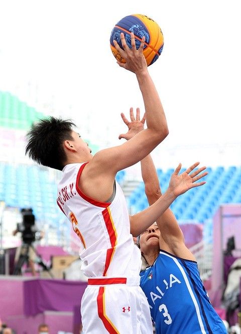 胜过另一方 胜过另一方